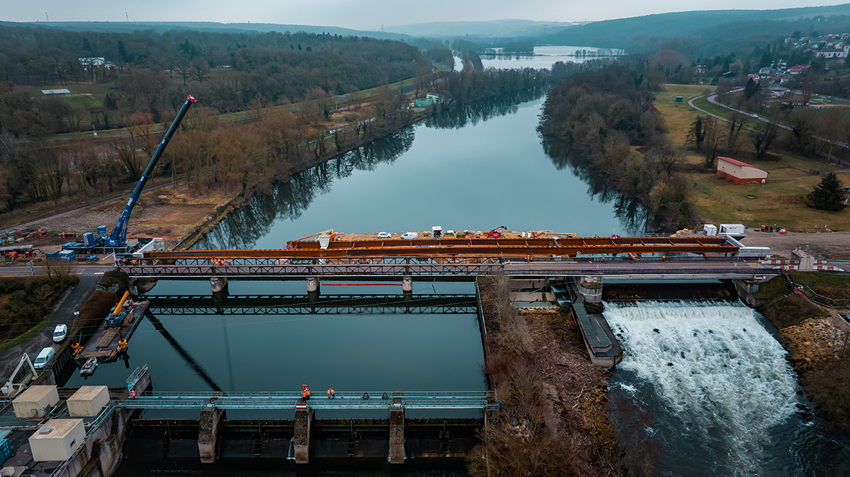 Documentation aérienne par drone - vue aérienne chantier construction